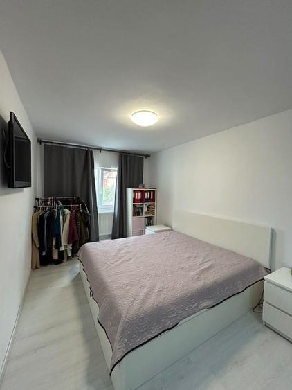 Apartament cu 4 camere decomandat, mobilat în Lipovei