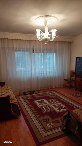 Garsonieră decomandată în Republicii