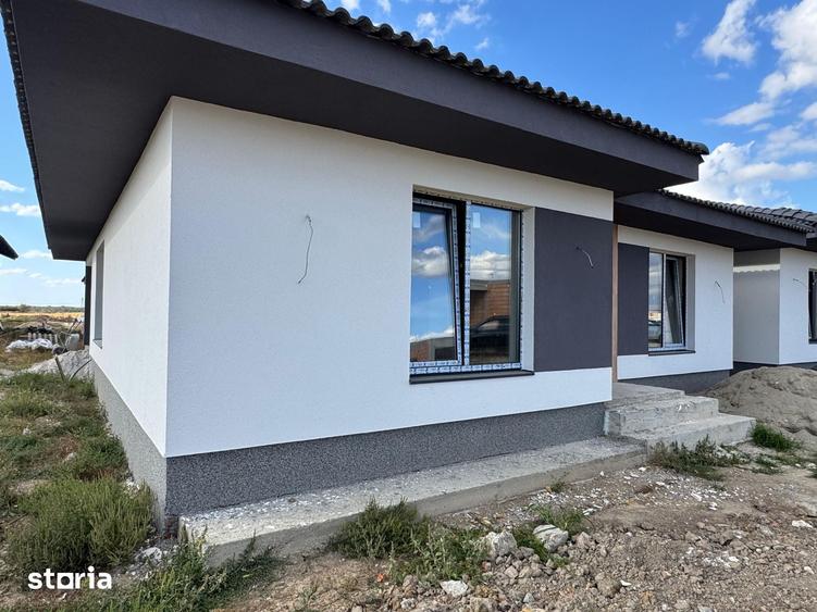 Casa de vanzare in Cihei cu 4 camere - 2