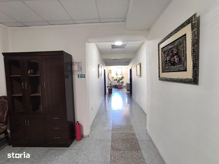 Spațiu comercial, de 100 mp, în Central