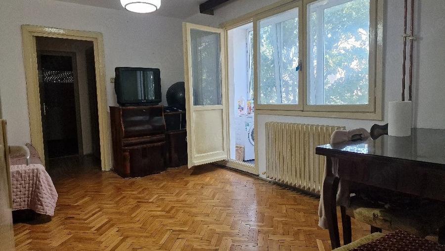 Apartament cu 2 camere semidecomandat în Olimpia-Stadion
