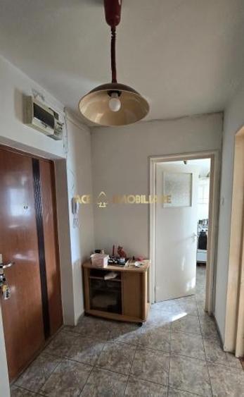 Apartament cu 2 camere semidecomandat, mobilat în Drumul Taberei