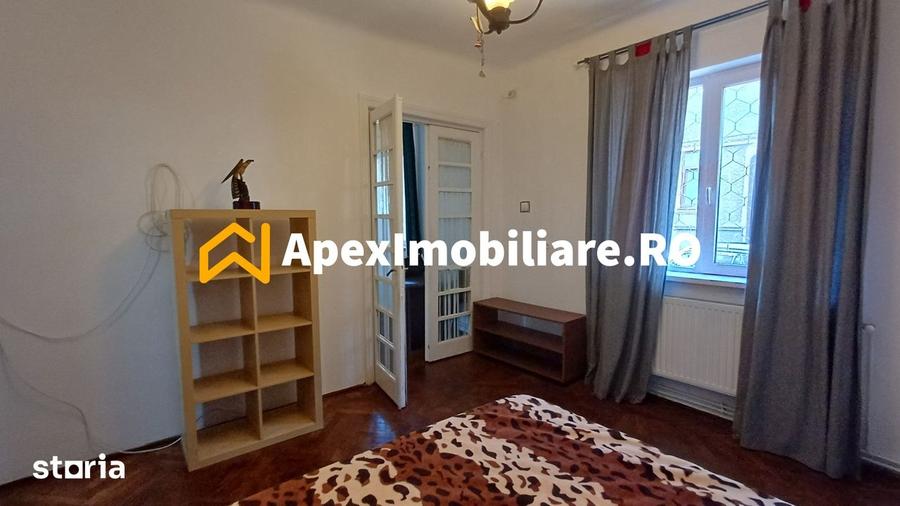 Apartament cu 2 camere semidecomandat, mobilat în Victoriei