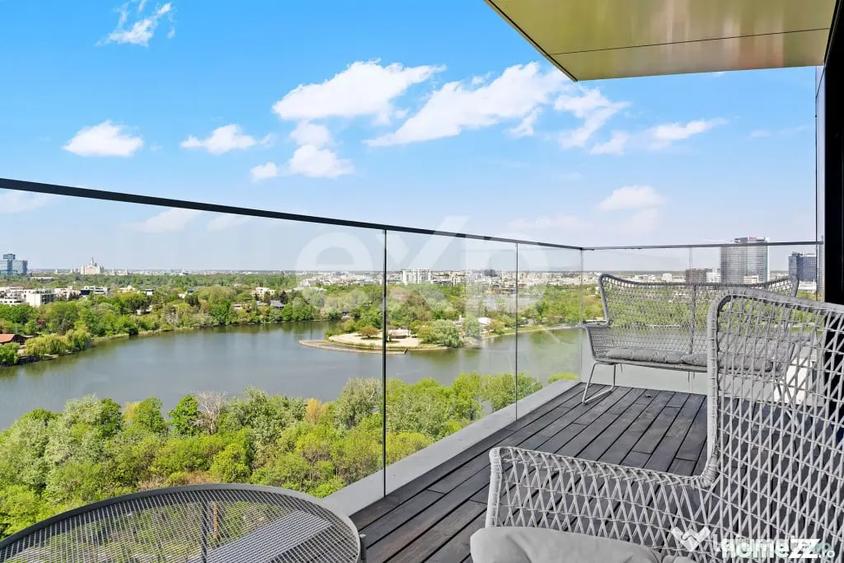 Apartament cu 4 camere semidecomandat în Central