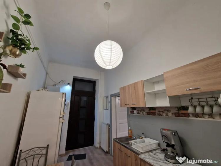 Apartament cu 2 camere semidecomandat în Ultracentral