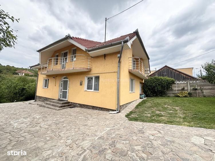 Casa - Vila - str. Piatra Craiului - 20