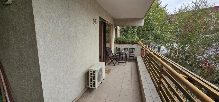 Apartament cu 3 camere semidecomandat, mobilat în Străulești