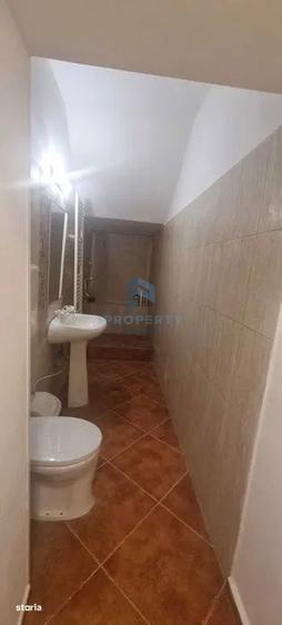 Casă cu 5 camere cu Teren 250 Mp în 1 Mai