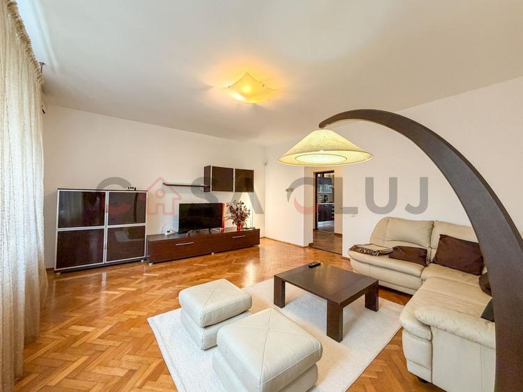 Apartament cu 3 camere decomandat, mobilat în Plopilor