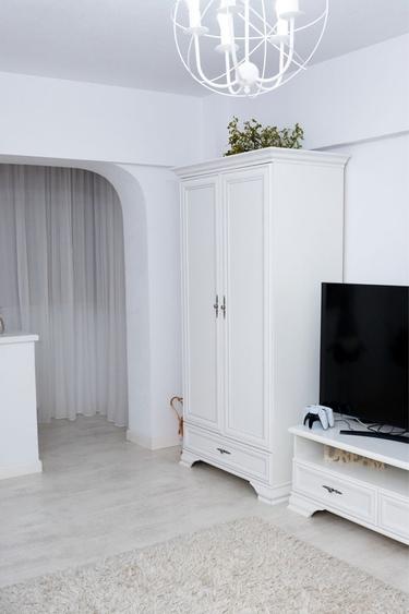 Apartament cu 2 camere decomandat în Eremia