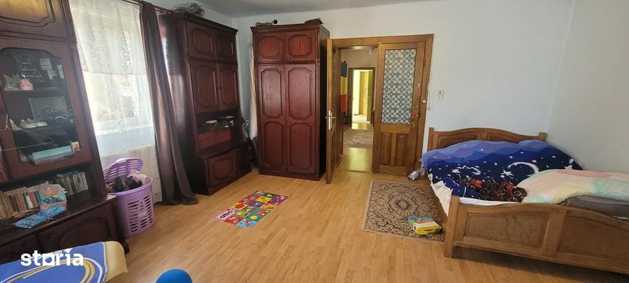 Casă cu 3 camere nedecomandat cu Teren 1753 Mp în Prejmer