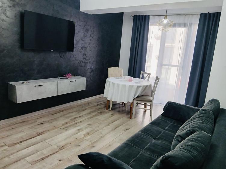 Apartament cu 2 camere decomandat în
