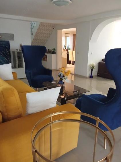 Casă cu 4 camere cu Teren 1128 Mp în 1 Mai