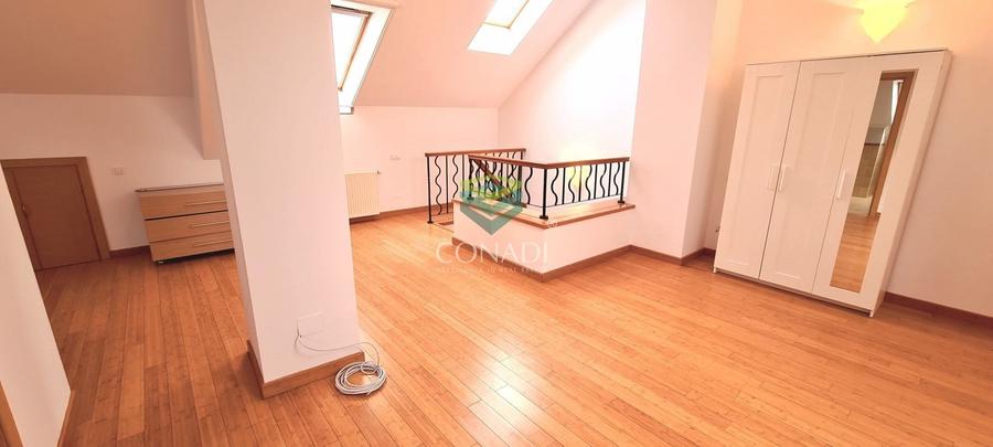 Duplex cu 5 camere cu Canalizare în Iancu Nicolae