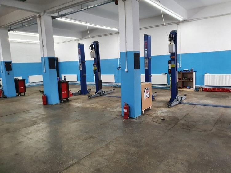 Spațiu comercial, de 350 mp, în Străulești