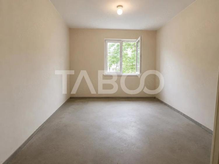 Apartament cu 2 camere nedecomandat în Vasile Aaron