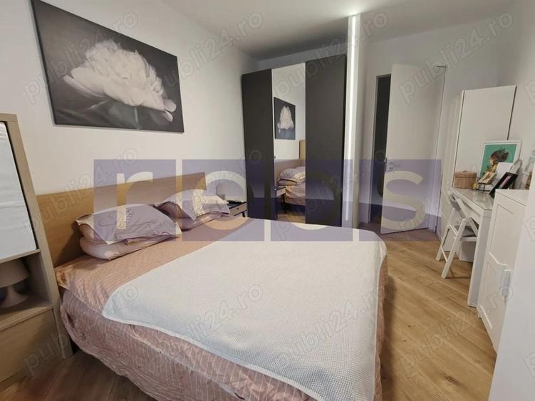 Apartament cu 3 camere decomandat, mobilat în Central