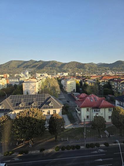 Apartament cu 3 camere decomandat în Ultracentral