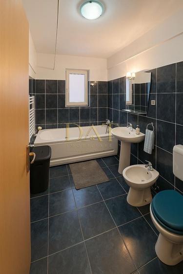 Apartament cu 3 camere semidecomandat, mobilat în Gheorgheni
