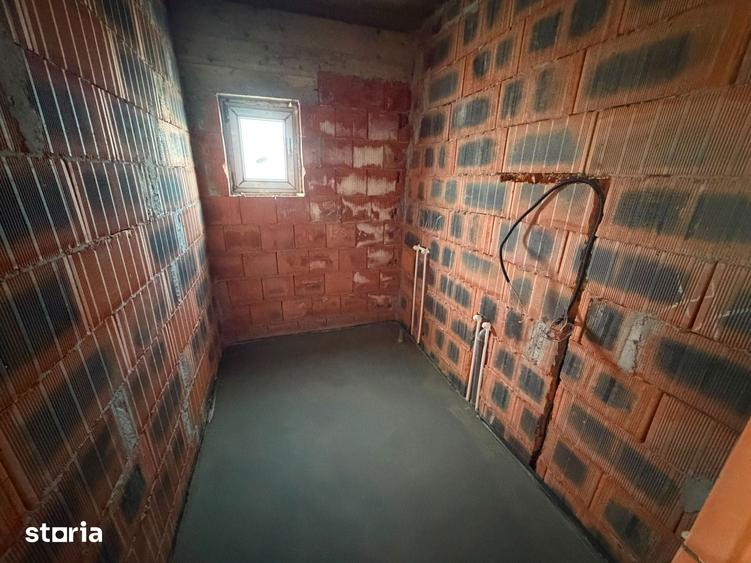 Casă cu 4 camere cu Teren 225 Mp în Cornetu