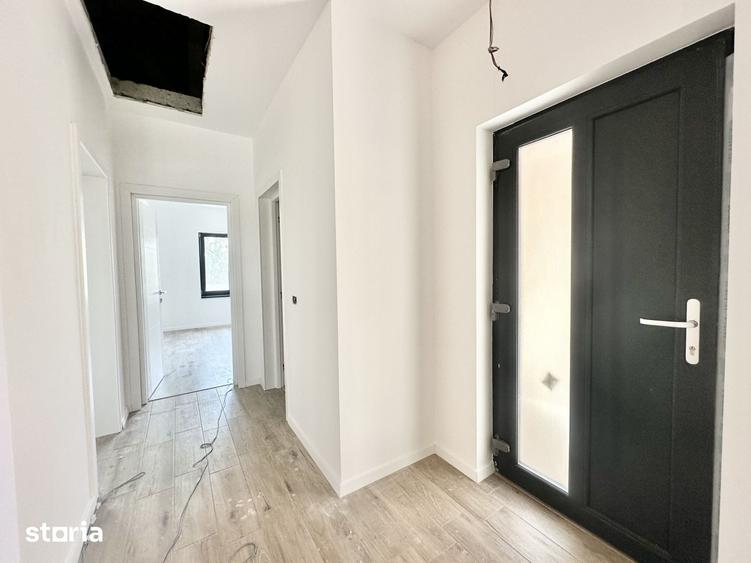 Casă cu 3 camere cu Teren 332 Mp în Albina