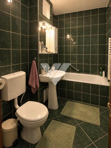 Apartament cu 3 camere decomandat, mobilat în Vasile Aaron