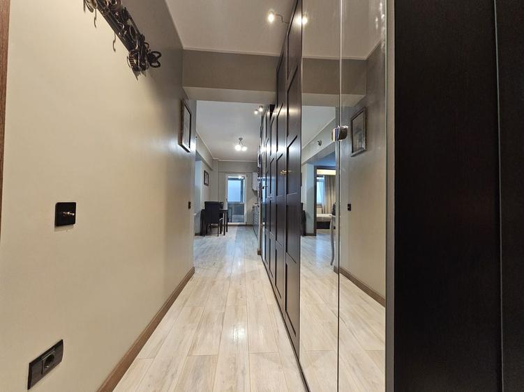 Apartament cu 2 camere decomandat, mobilat în Casa de Cultură