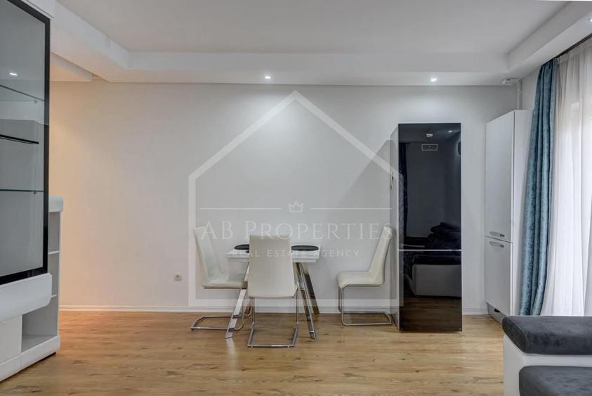 Apartament cu 3 camere decomandat, mobilat în Ștefăneștii de Jos