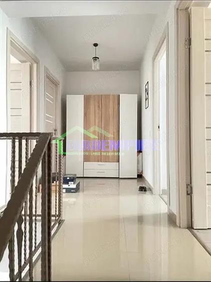 Casă cu 4 camere cu Teren 450 Mp în Lumina
