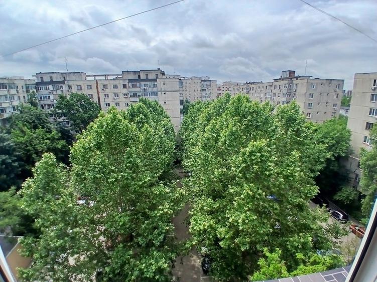 Apartament cu 4 camere decomandat, mobilat în Apărătorii Patriei