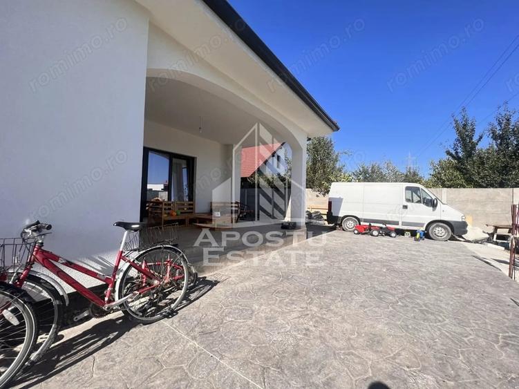 Casă cu 5 camere în Ghiroda