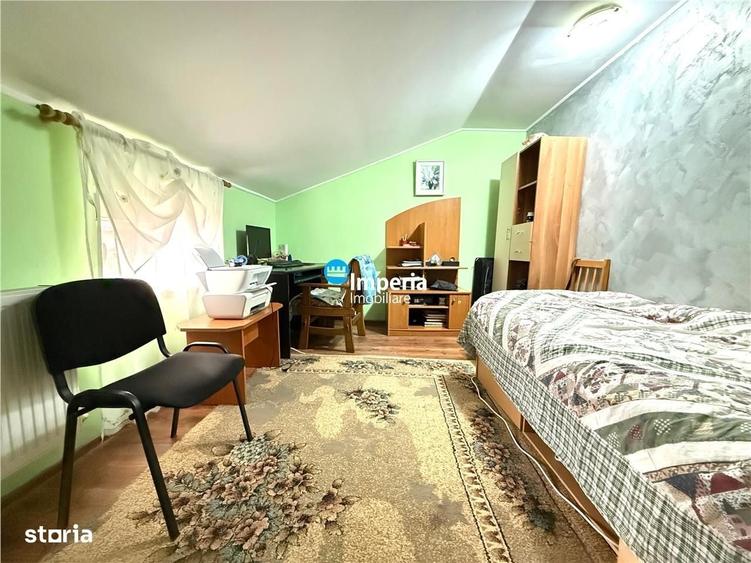 Casă cu 4 camere în Valea Adâncă