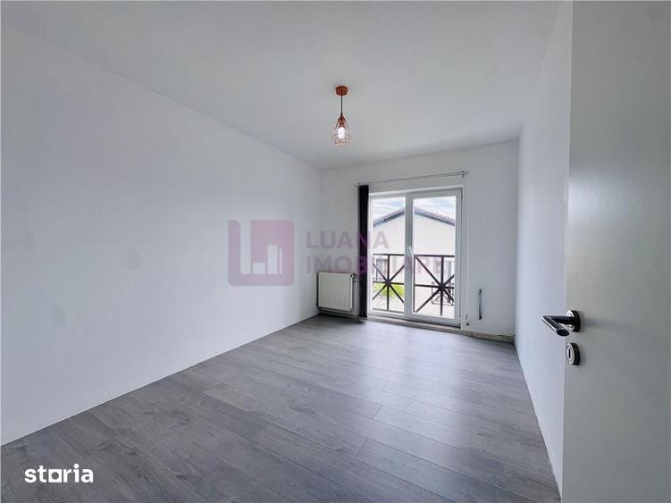 Casă cu 4 camere cu Teren 250 Mp în Roșia
