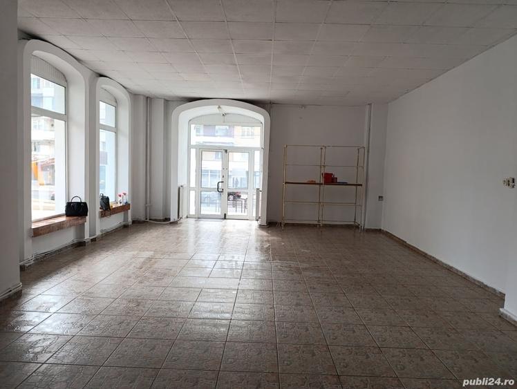 Spațiu comercial, de 130 mp, în Central