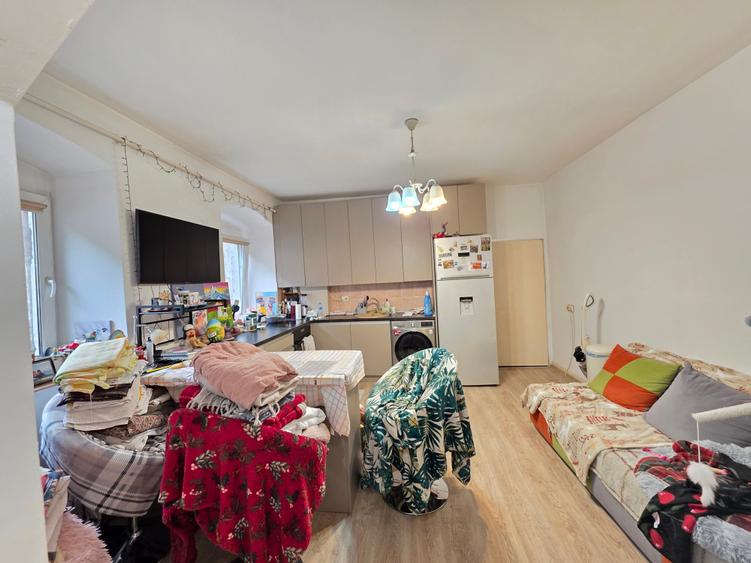 Apartament cu 2 camere semidecomandat în Centrul Istoric
