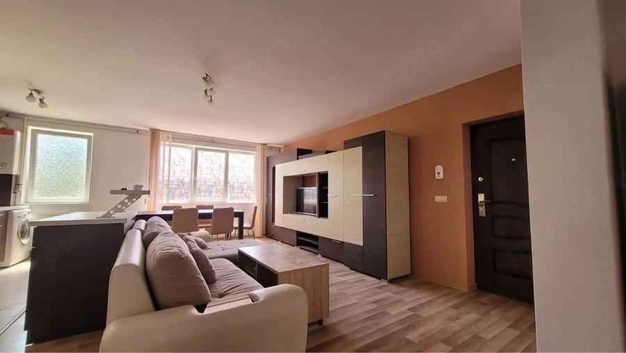 Apartament cu 3 camere decomandat în Lipovei
