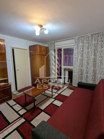 Apartament cu 3 camere semidecomandat, mobilat în Șagului