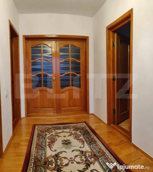 Casă cu 6 camere cu Teren 1178 Mp în Cetate