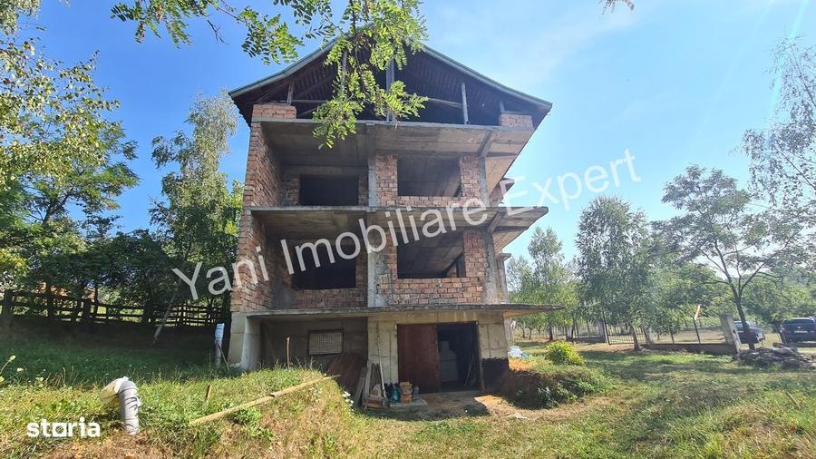 Casă cu 4 camere în Valea Danului