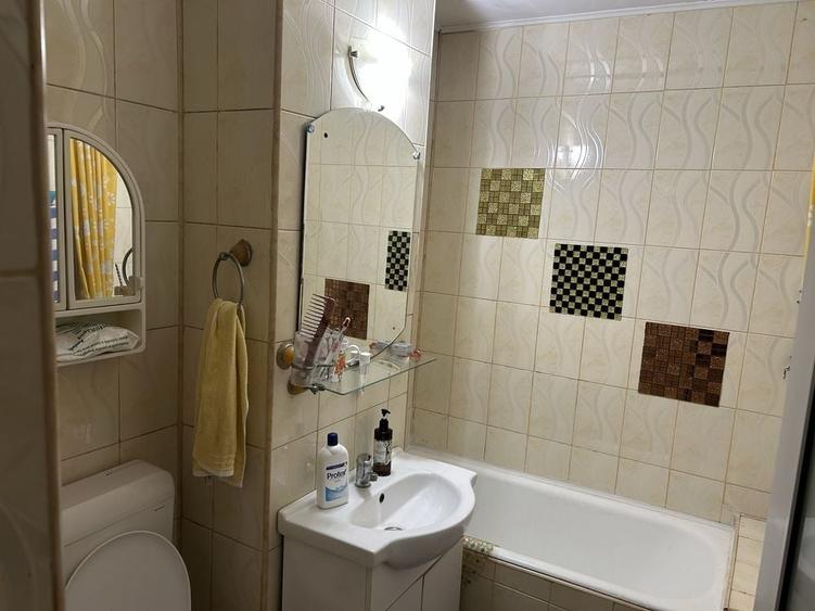 Apartament cu 2 camere decomandat în Exterior Vest