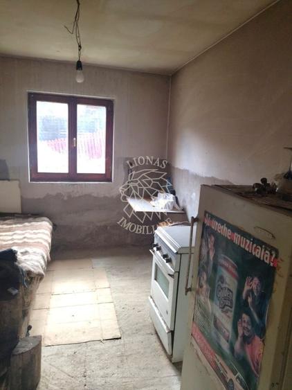 Casă individuală cu 3 camere cu Canalizare în Sud