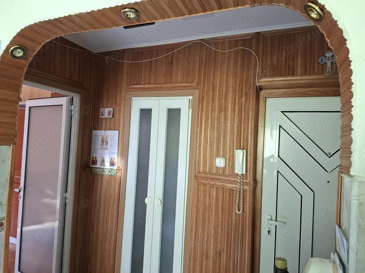 Apartament cu 2 camere semidecomandat în Ultracentral