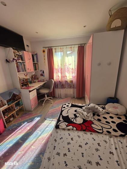 Apartament cu 4 camere decomandat în Terezian