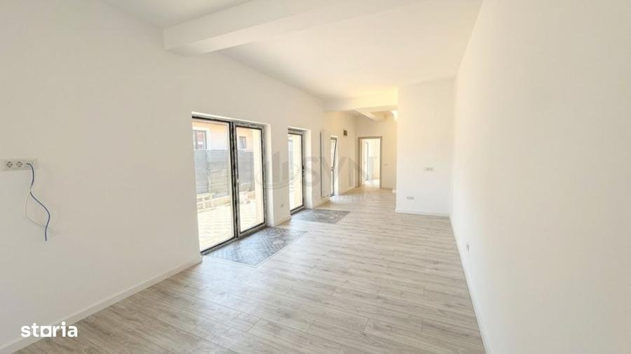 Casă cu 4 camere cu Teren 150 Mp în Barbu Văcărescu