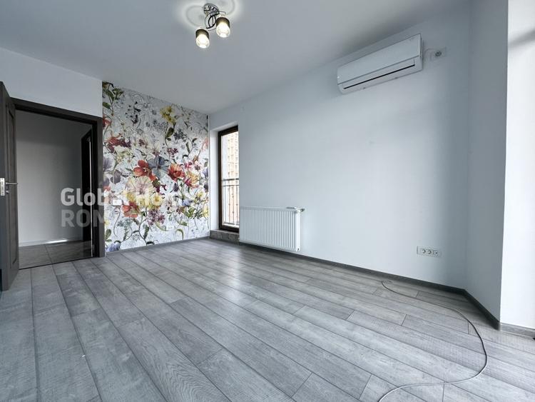 Casă individuală cu 11 camere cu Canalizare în Vitan