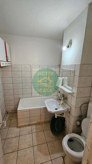 Apartament cu 4 camere decomandat în Central