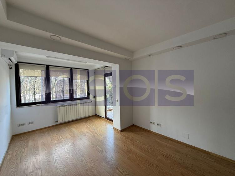 Casă individuală cu 7 camere cu Canalizare în Floreasca