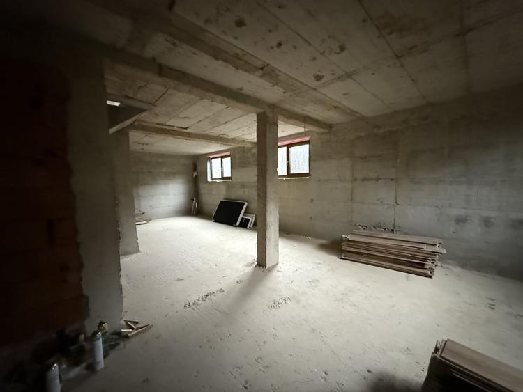 Duplex cu 4 camere cu Canalizare în Apahida
