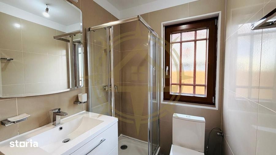 Casă cu 5 camere cu Teren 430 Mp în Corbeanca