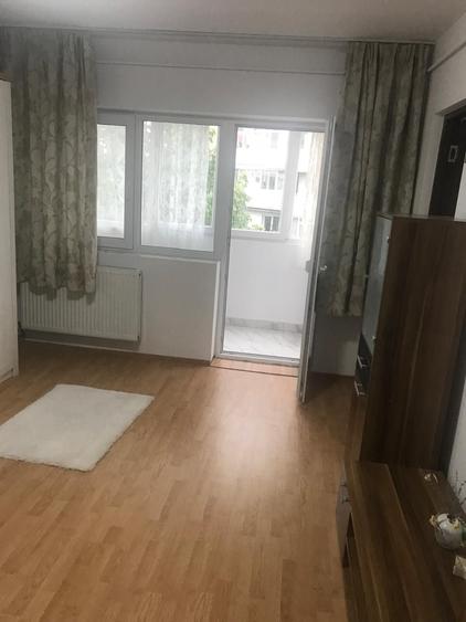 Garsonieră decomandată în Exterior Vest